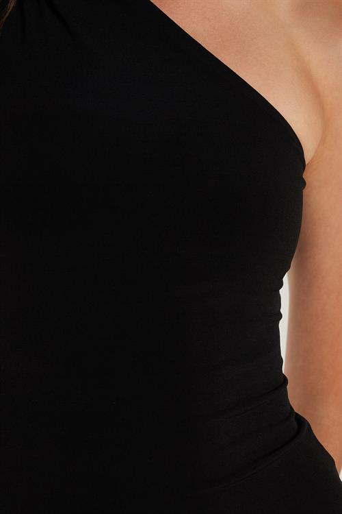 Kadın Slim Fit Dar Kesim Tek Omuz Askılı Siyah Elbise