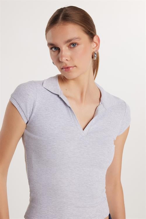 Kadın Modal Kumaş Slim Fit Dar Kesim Kısa Kollu V Yaka Gri Bluz