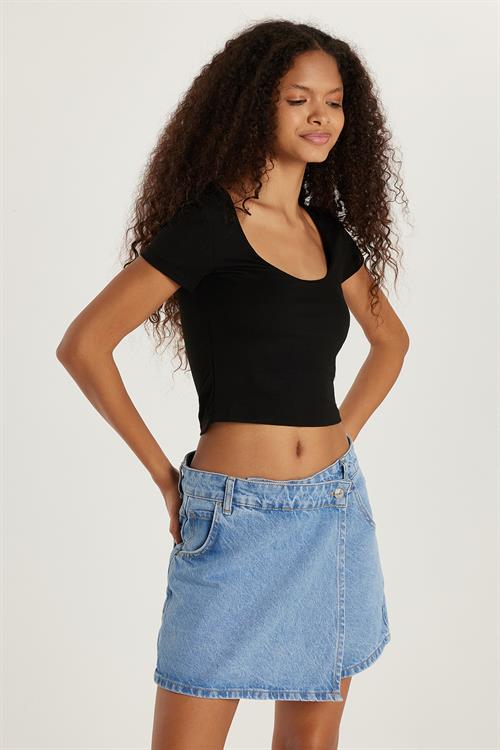 Kadın Slim Fit Dar Kesim Kısa Kollu U Yaka Siyah Bluz