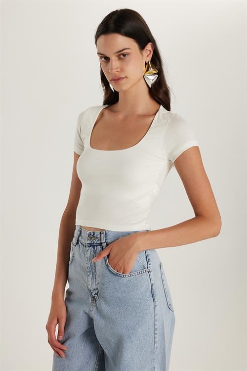 Kadın Slim Fit Dar Kesim Kısa Kollu U Yaka Ekru Bluz