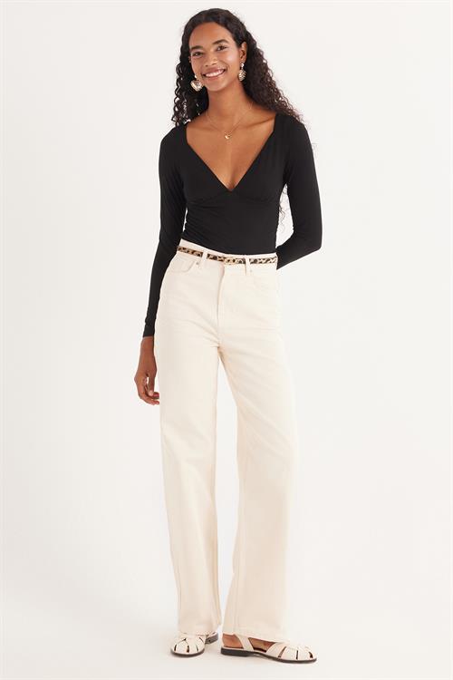 Kadın Slim Fit Dar Kesim Viskon Kumaş V Yaka Siyah Body