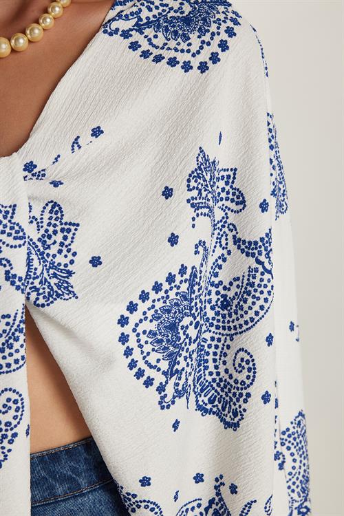 Kadın Slim Fit Dar Kesim V yaka Önü Bağlama Detaylı Bluz