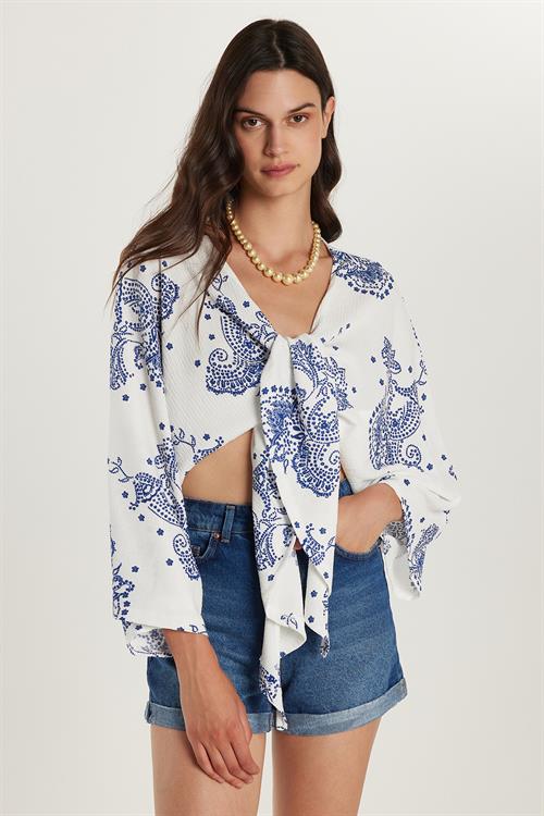 Kadın Slim Fit Dar Kesim V yaka Önü Bağlama Detaylı Bluz