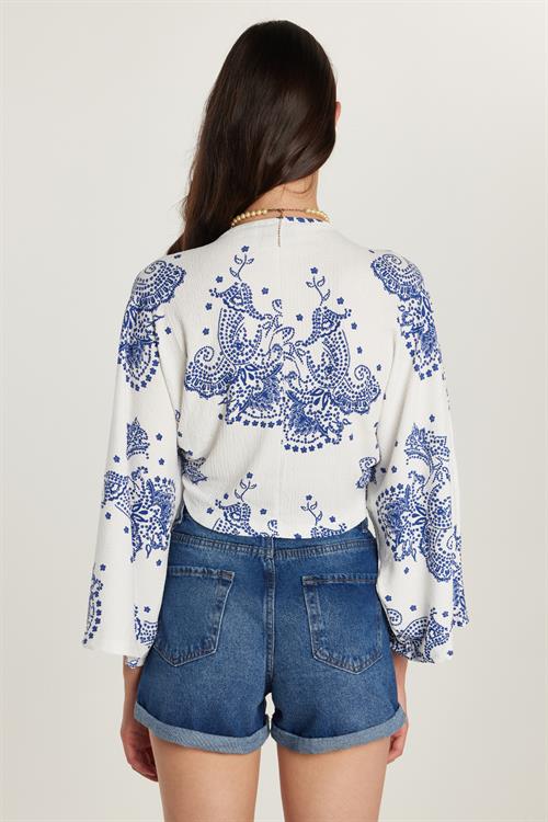 Kadın Slim Fit Dar Kesim V yaka Önü Bağlama Detaylı Bluz