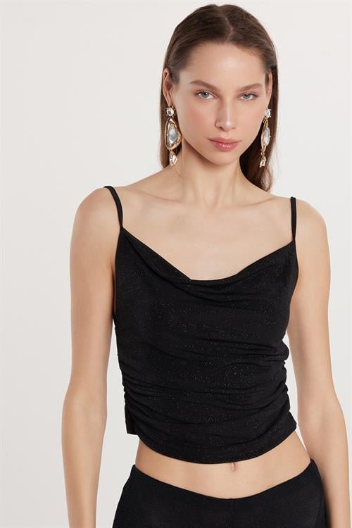 Kadın Slim Fit Dar Kesim İnce Askılı Siyah Bluz