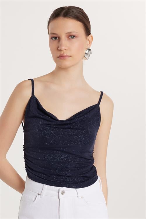 Kadın Slim Fit Dar Kesim İnce Askılı Lacivert Bluz