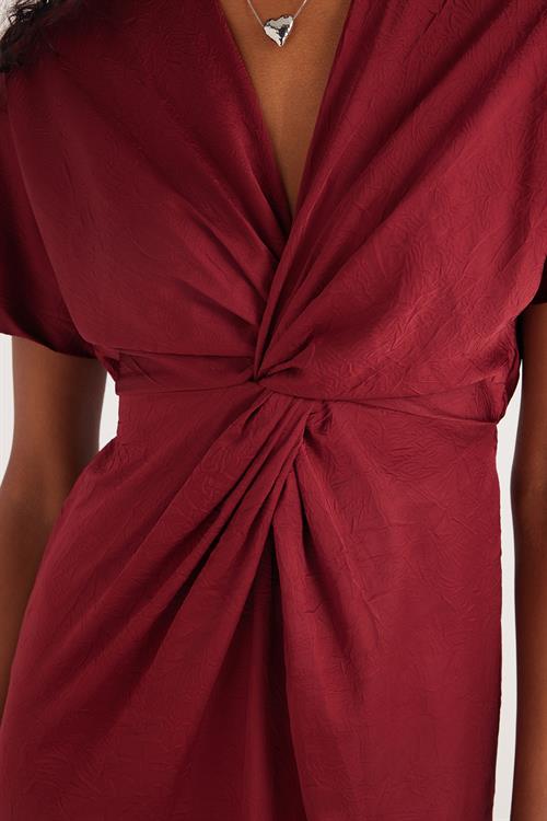 Kadın Slim Fit Dar Kesim Kısa Kollu V Yaka Bordo Elbise