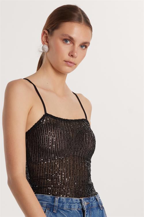 Kadın Slim Fit Dar Kesim Siyah Sıfır Kol U Yaka Bluz