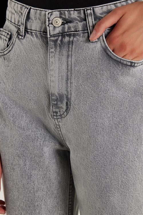 Kadın Regular Fit %100 Pamuk Bol Paça Gri Jean Kot Pantolon