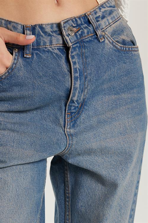 Kadın Regular Fit Boru Paça Füme Jean Kot Pantolon