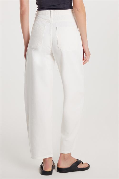 Kadın Regular Fit Boru Paça Beyaz Jean Kot Pantolon