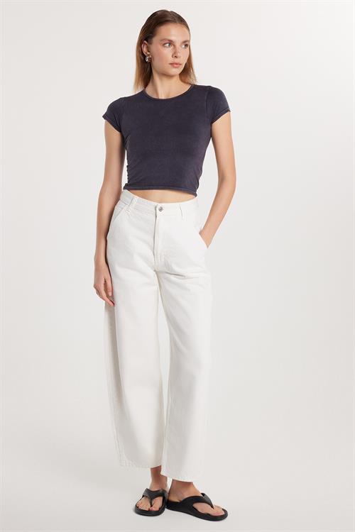 Kadın Regular Fit Boru Paça Beyaz Jean Kot Pantolon