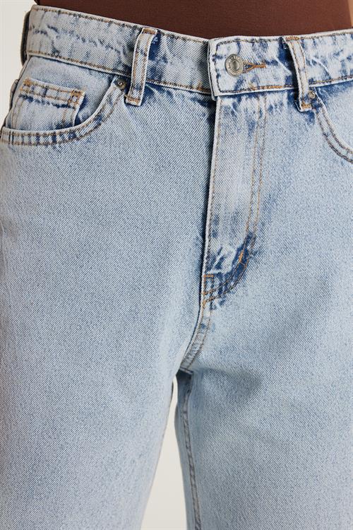 Kadın Regular Fit Cepli Geniş Paça Açık Mavi Jean Kot Pantolon