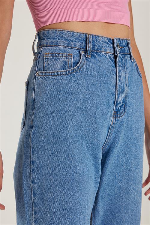 Kadın Regular Fit Cepli Geniş Paça Mavi Jean Kot Pantolon