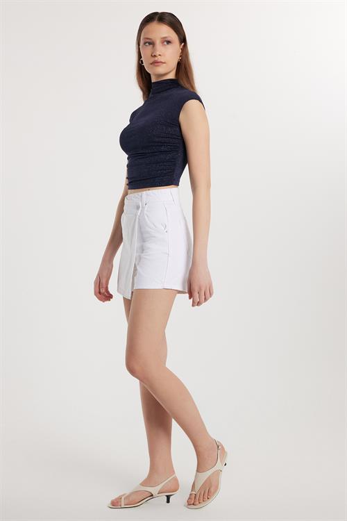 Kadın Slim Fit Dar Kesim Çift Cepli Beyaz Şort Etek