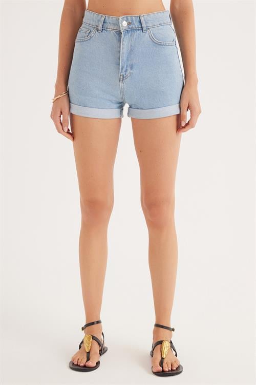 Kadın Slim Fit Dar Kesim %100 Pamuk Paça Katlamalı Koyu Mavi Jean Kot Şort