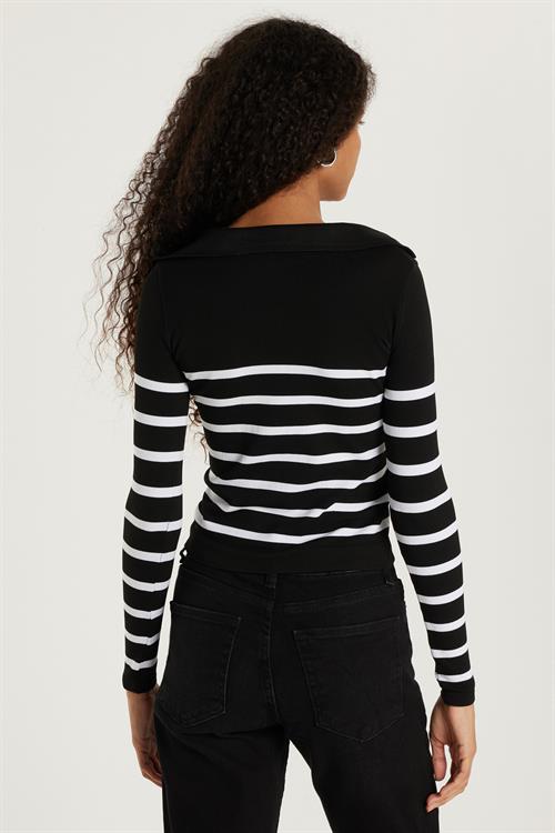 Kadın Slim Fit Dar Kesim V Yaka Çizgili Bluz