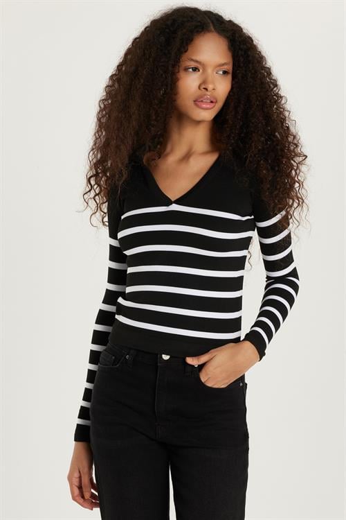 Kadın Slim Fit Dar Kesim V Yaka Çizgili Bluz