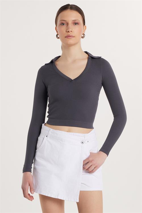 Kadın Slim Fit Dar Kesim V Yaka Antrasit Bluz