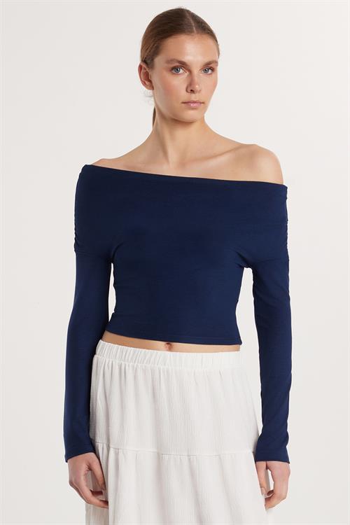 Kadın Slim Fit Dar Kesim Kayık Yaka Viskon Lacivert Bluz