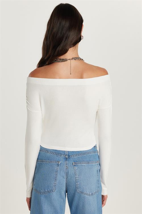 Kadın Slim Fit Dar Kesim Kayık Yaka Viskon Ekru Bluz