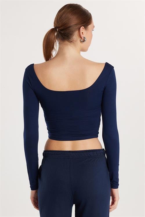 Kadın Slim Fit Dar Kesim Uzun Kollu Kayık Yaka Lacivert Bluz
