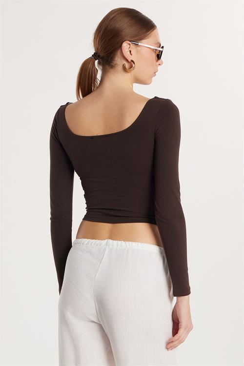 Kadın Slim Fit Dar Kesim Pamuklu Kayık Yaka Kahverengi Bluz