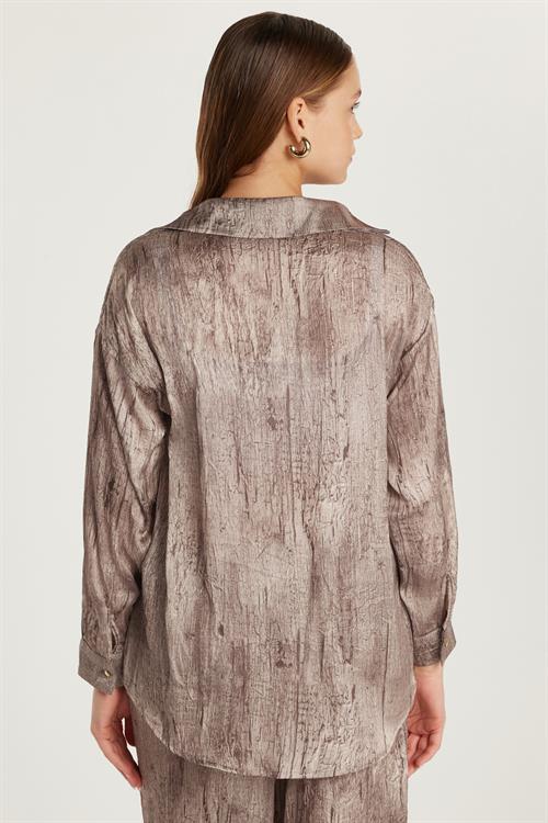 Kadın Slim Fit Uzun Kol Düğmeli Baskılı Vizon Gömlek