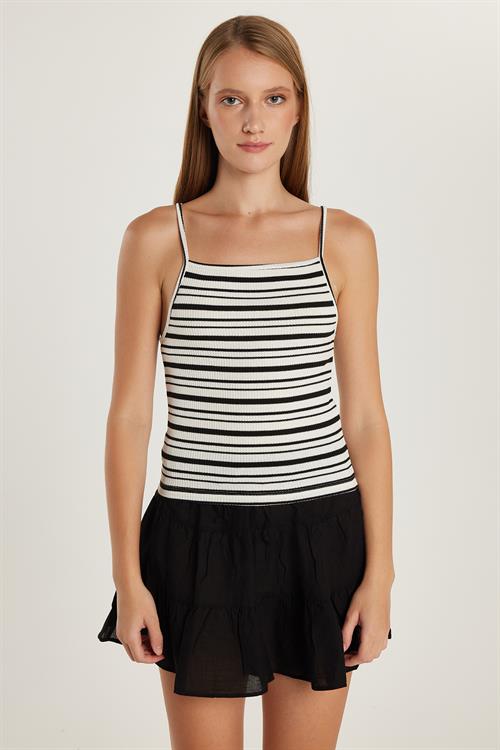 Kadın Slim Fit Dar Kesim İnce Askılı Çizgili Kare Yaka Body Atlet