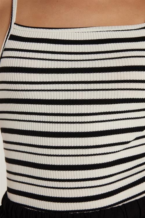 Kadın Slim Fit Dar Kesim İnce Askılı Çizgili Kare Yaka Body Atlet