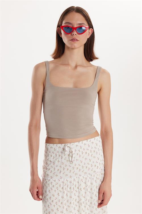 Kadın Slim Fit Dar Kesim İnce Askılı Kare Yaka Vizon Crop Atlet