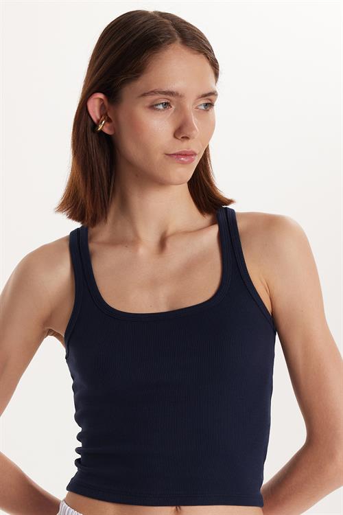 Kadın Slim Fit Dar Kesim İnce Askılı U Yaka Lacivert Body Atlet