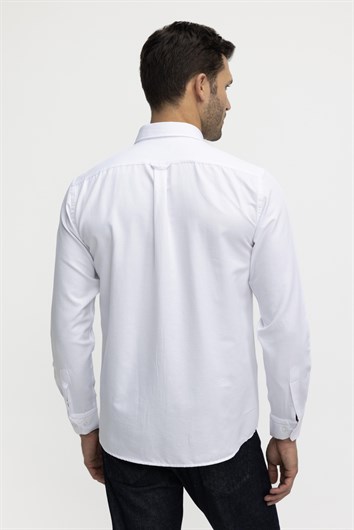 Erkek Regular Fit Klasik Kesim Oxford Doku Yaka Düğmeli Cepli Nakışlı Beyaz Gömlek