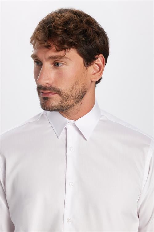 Erkek Regular Fit Klasik Kesim Beyaz Non-Iron Pamuklu Ütü Gerektirmez Gömlek