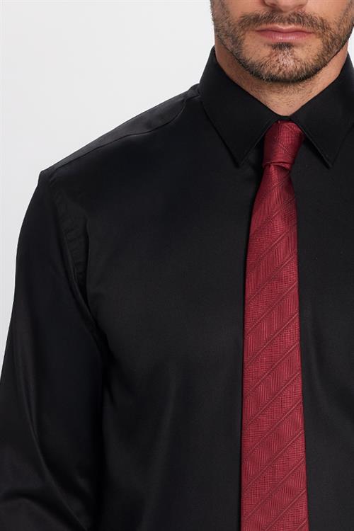 Erkek Regular Fit Klasik Kesim Siyah Non-Iron Pamuklu Ütü Gerektirmez Gömlek