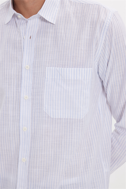 Erkek Regular Fit Klasik Kesim Oversize Uzun Kollu %100 Pamuk Keten Doku Tek Cepli Çizgili Mavi Gömlek