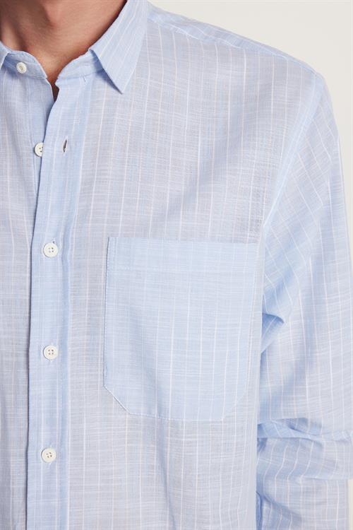 Erkek Regular Fit Klasik Kesim Oversize Uzun Kollu %100 Pamuk Keten Doku Tek Cepli Çizgili Mavi Gömlek