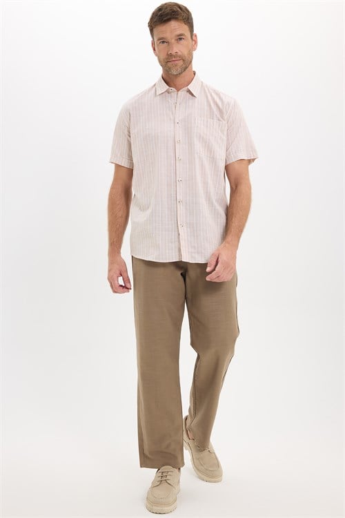 Erkek Regular Fit Klasik Kesim Oversize %100 Pamuk Keten Doku Tek Cepli Çizgili Kısa Kollu Bej Gömlek