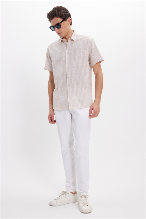 Erkek Regular Fit Klasik Kesim Oversize %100 Pamuk Keten Doku Tek Cepli Çizgili Kısa Kollu Bej Gömlek