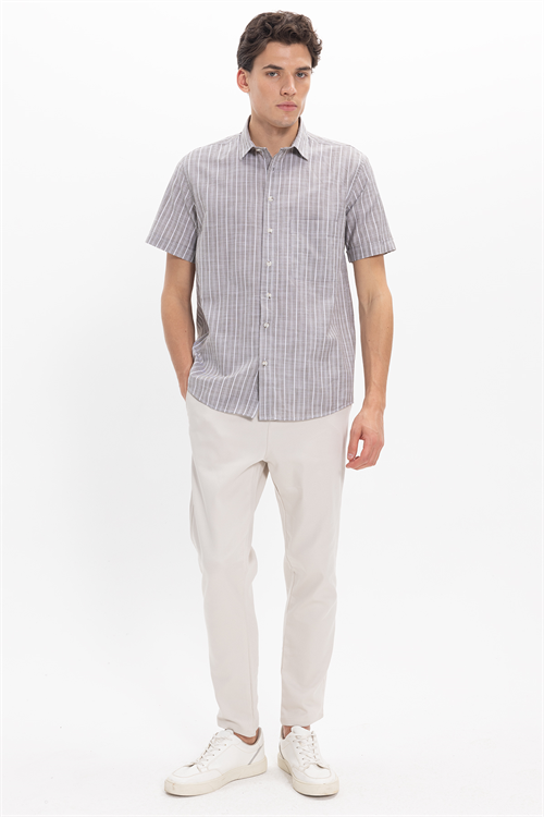 Erkek Regular Fit Klasik Kesim Oversize %100 Pamuk Kısa Kollu Keten Doku Tek Cep Çizgili Gömlek