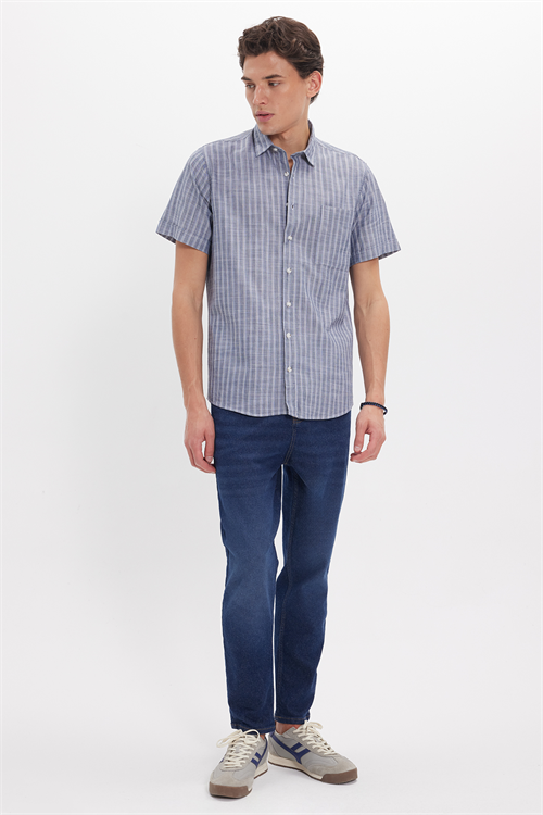 Erkek Regular Fit Klasik Kesim Oversize %100 Pamuk Keten Doku Tek Cepli Çizgili Kısa Kollu Lacivert Gömlek