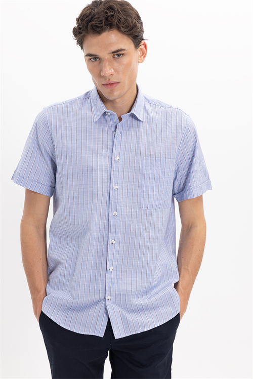 Erkek Regular Fit Klasik Kesim Oversize %100 Pamuk Keten Doku Tek Cepli Çizgili Kısa Kollu Mavi Gömlek