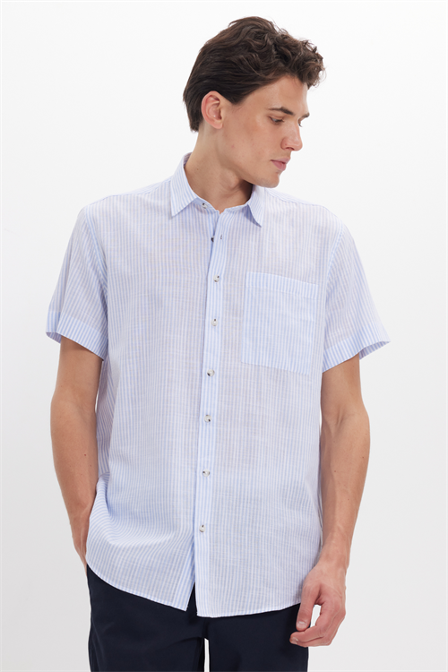 Erkek Regular Fit Klasik Kesim Oversize %100 Pamuk Keten Doku Tek Cepli Çizgili Kısa Kollu Mavi Gömlek