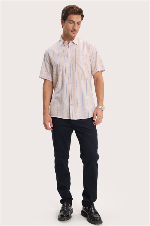 Erkek Regular Fit Klasik Kesim Oversize %100 Pamuk Keten Doku Tek Cepli Çizgili Kısa Kollu Bej Gömlek