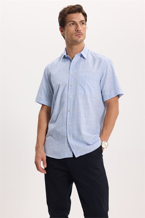 Erkek Regular Fit Klasik Kesim Oversize %100 Pamuk Keten Doku Tek Cepli Çizgili Kısa Kollu Mavi Gömlek
