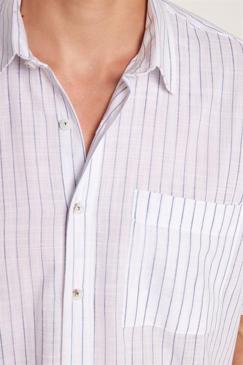 Erkek Regular Fit Klasik Kesim Oversize %100 Pamuk Kısa Kollu Keten Doku Tek Cep Çizgili Gömlek