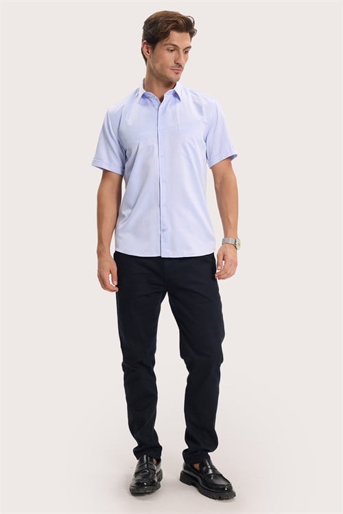 Erkek Regular Fit Klasik Kesim Pamuklu Kısa Kollu Armürlü Mavi Gömlek