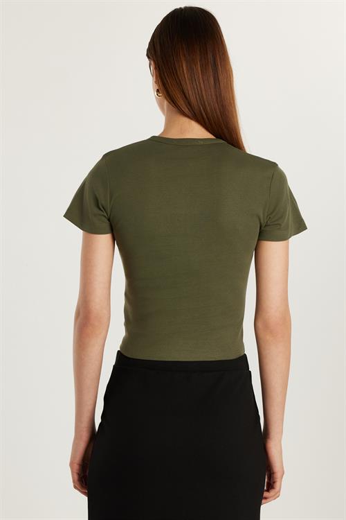 Kadın Slim Fit Dar Kesim Kısa Kollu Bağlamalı Bisiklet Yaka Baskılı Haki Tişört