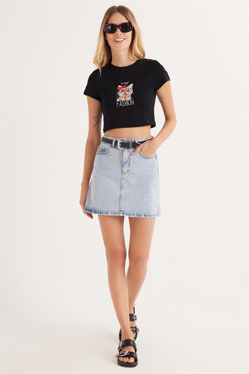 Kadın Slim Fit Dar Kesim %100 Pamuk Bisiklet Yaka Baskılı Siyah Crop Tişört