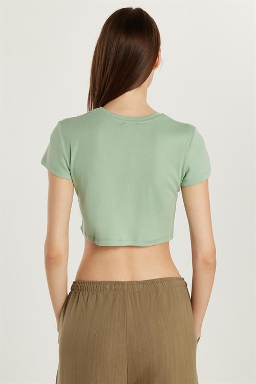 Kadın Slim Fit Dar Kesim %100 Pamuk Bisiklet Yaka Baskılı Haki Crop Tişört
